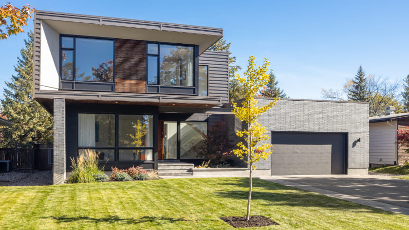 Building gains into housing stocks and how to trade the sector