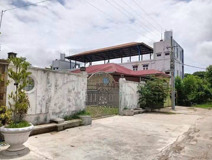 ပျဥ်းမနားမြို့၊ရာဇဌာနီလမ်းမကြီးအနီး၊ပ…