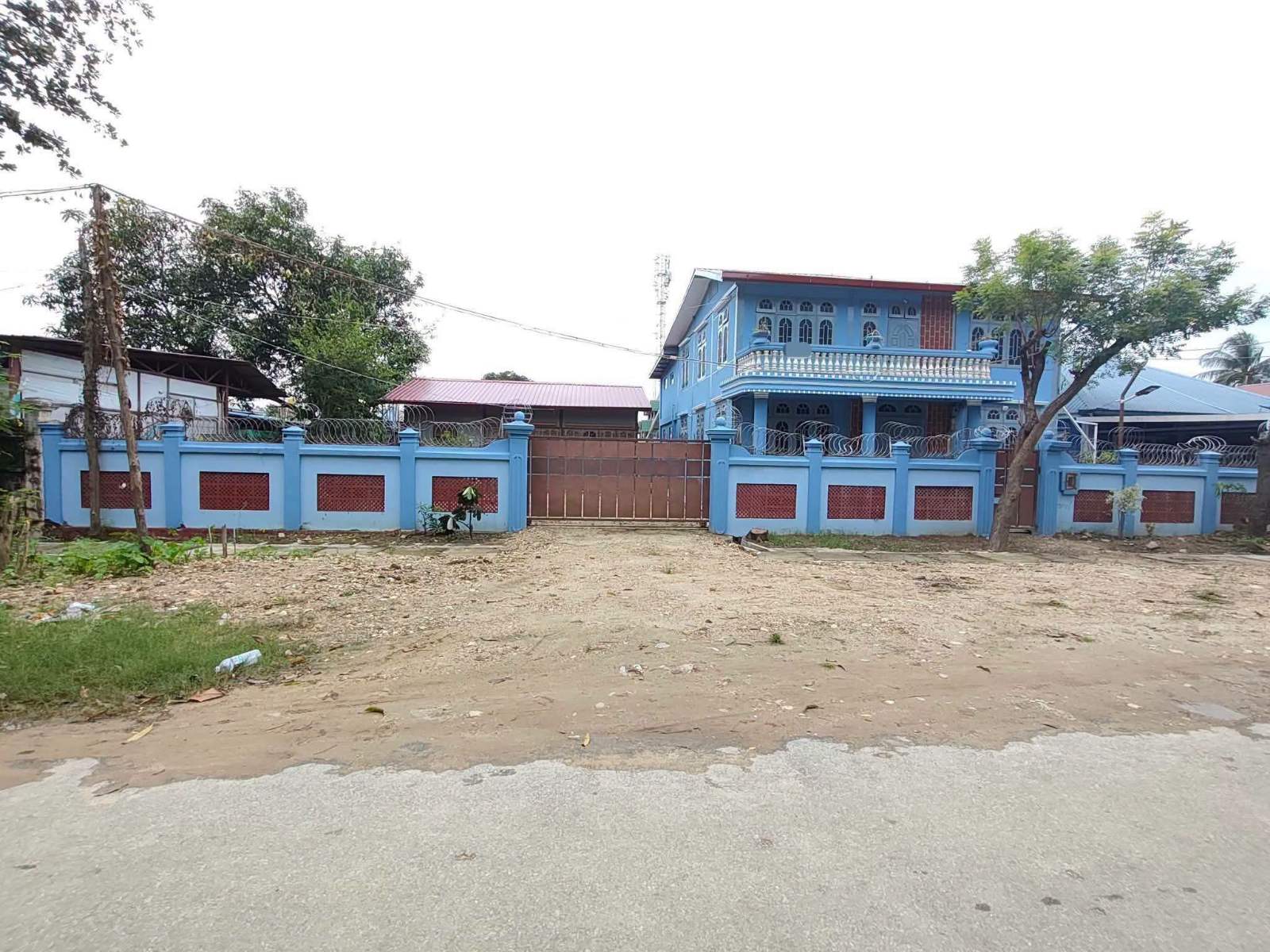 ပျဉ်းမနားမြို့၊ ပေါင်းလောင်းရပ်ကွက်တိုက်အ…